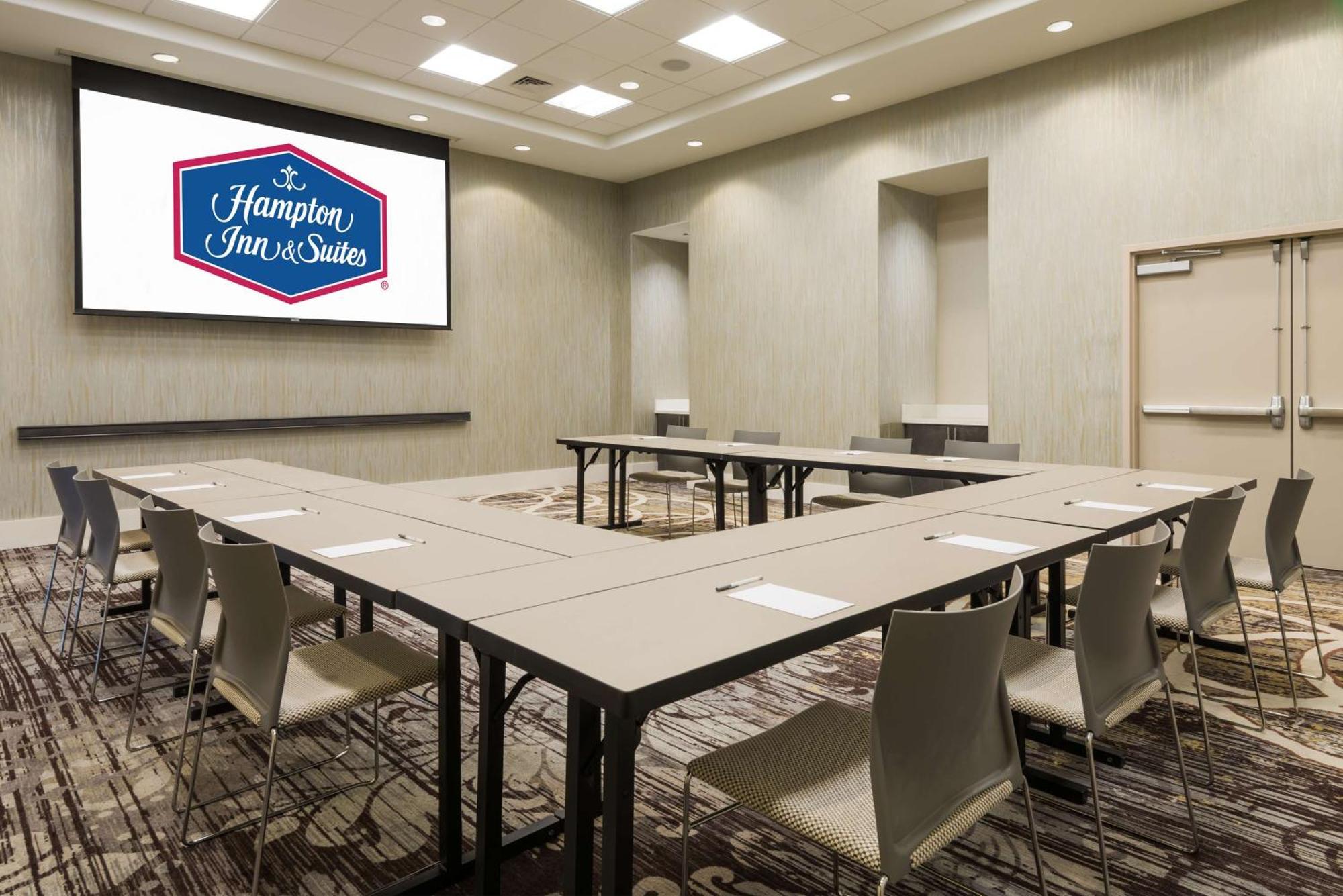 Hampton Inn & Suites Tampa Airport Avion Park Westshore Eksteriør billede