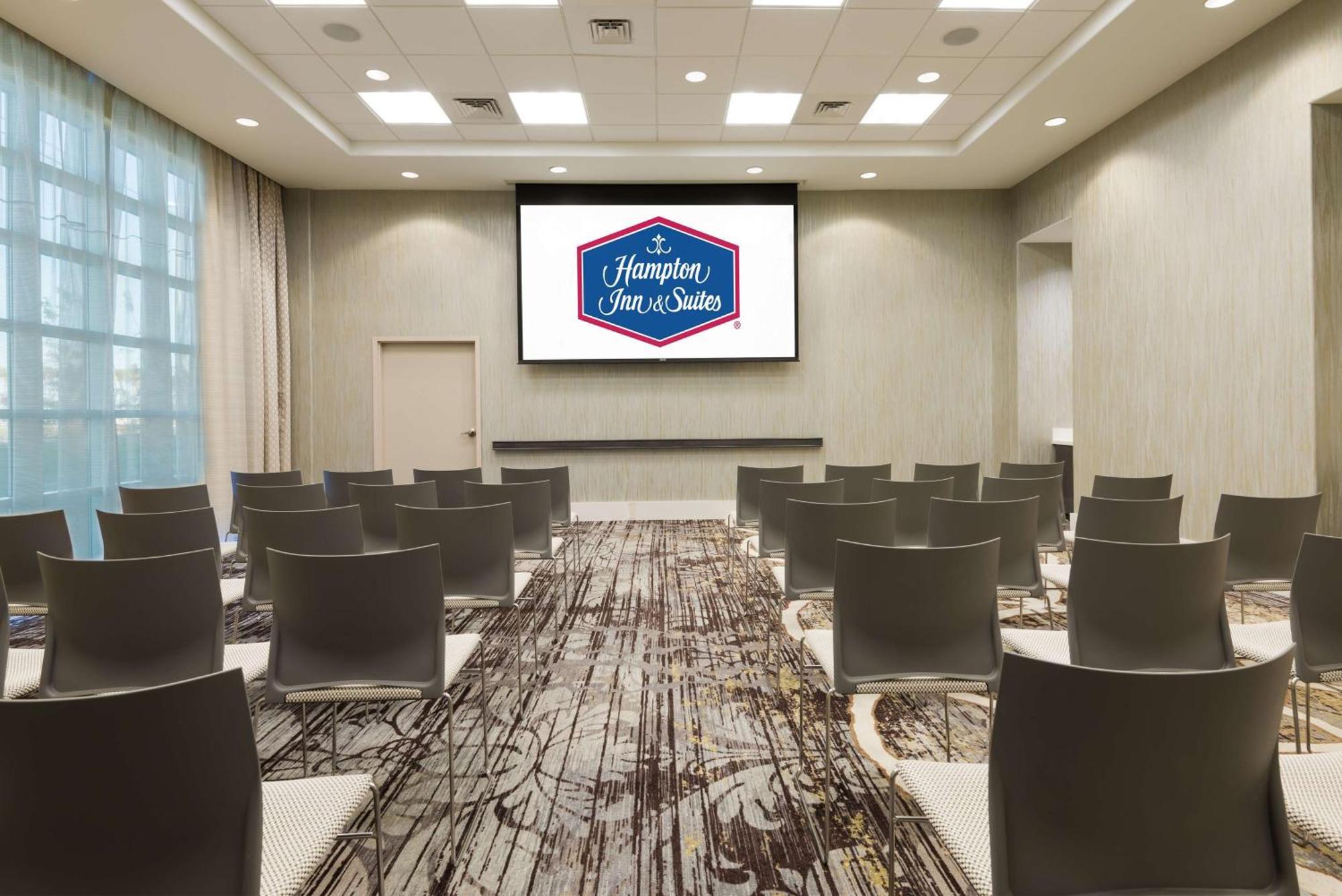 Hampton Inn & Suites Tampa Airport Avion Park Westshore Eksteriør billede